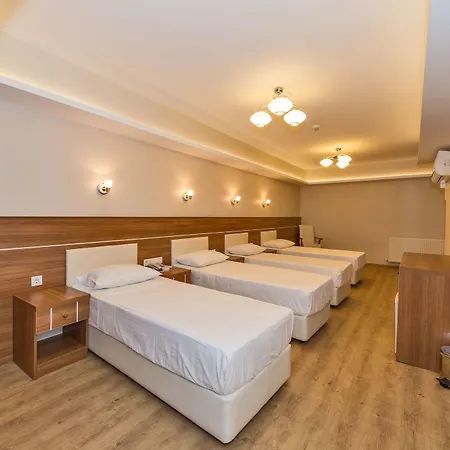 Selenay & 3* Istanbul