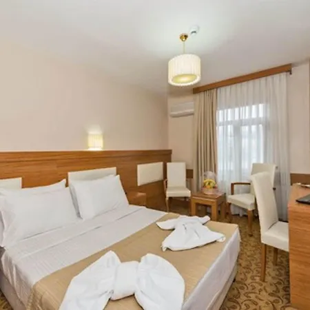 Selenay & Hotel Istanbul