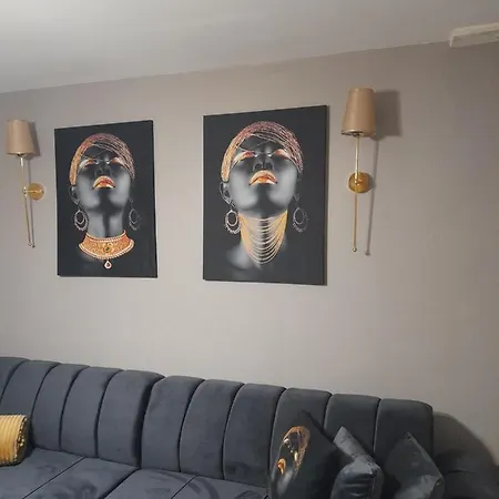 Selenay & 3* Istanbul