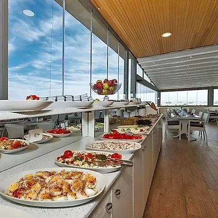 Hotel Selenay 3*